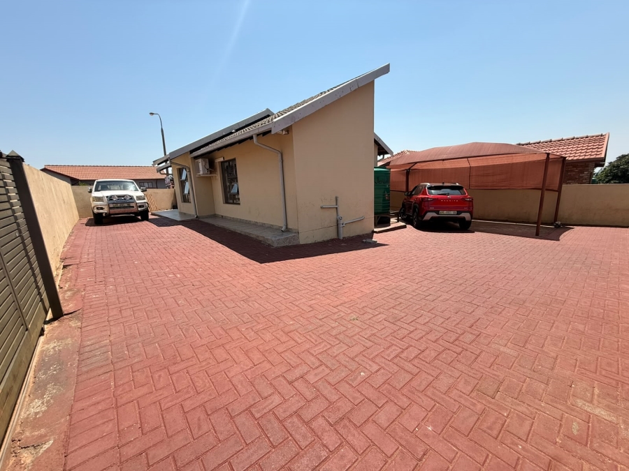 3 Bedroom Property for Sale in Tlhabane West North West